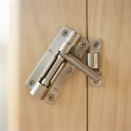 Cerrojo reforzado