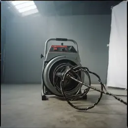 Destape de drenaje con máquina